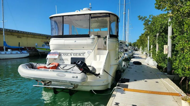 Slide: The Image of Sea Ray 390 Motor Yacht 2004 - 5