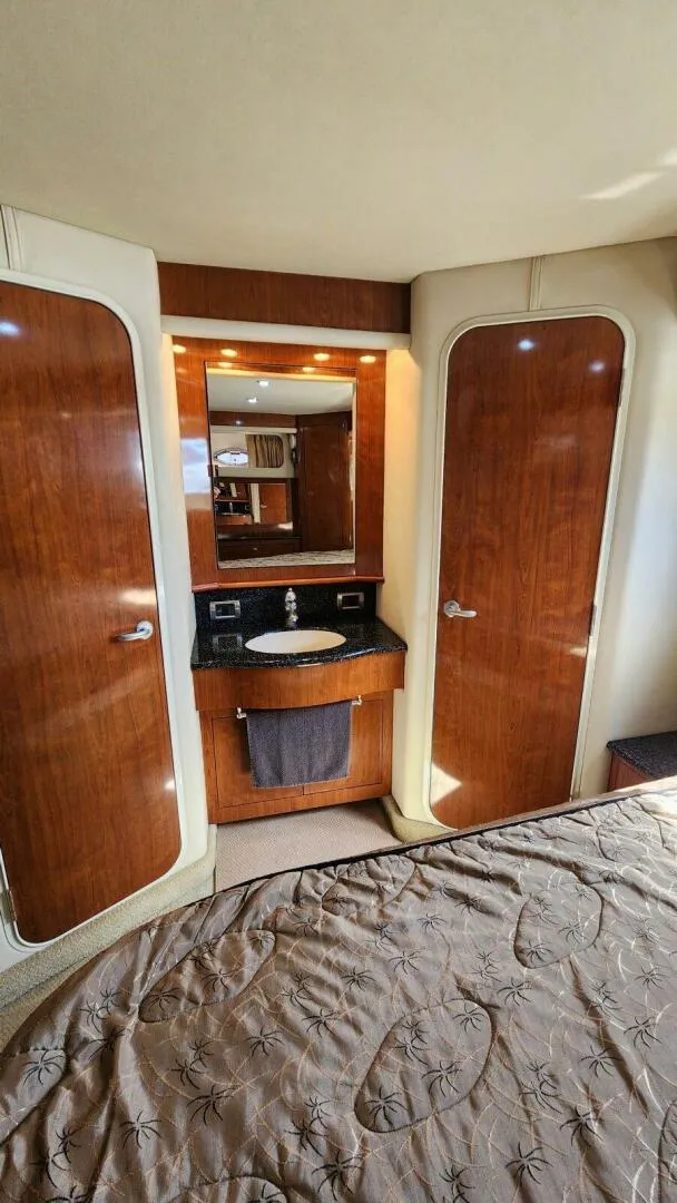 Slide: The Image of Sea Ray 390 Motor Yacht 2004 - 54