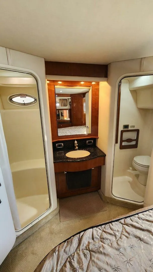 Slide: The Image of Sea Ray 390 Motor Yacht 2004 - 55
