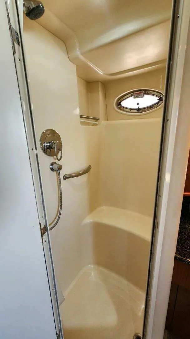 Slide: The Image of Sea Ray 390 Motor Yacht 2004 - 56