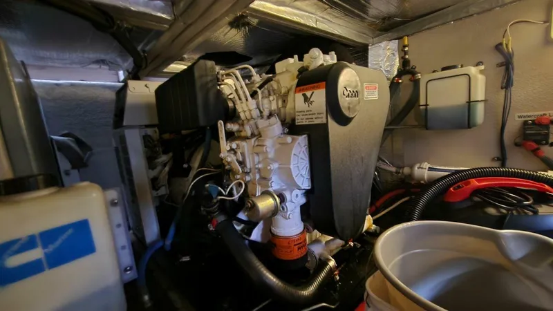 Slide: The Image of Sea Ray 390 Motor Yacht 2004 - 60