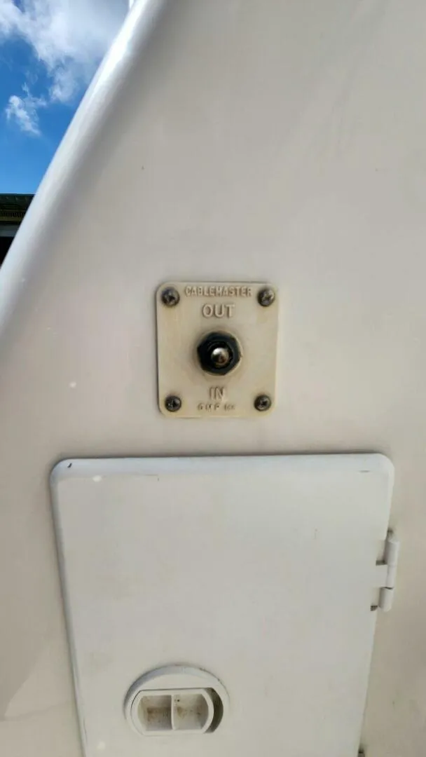 Slide: The Image of Sea Ray 390 Motor Yacht 2004 - 7