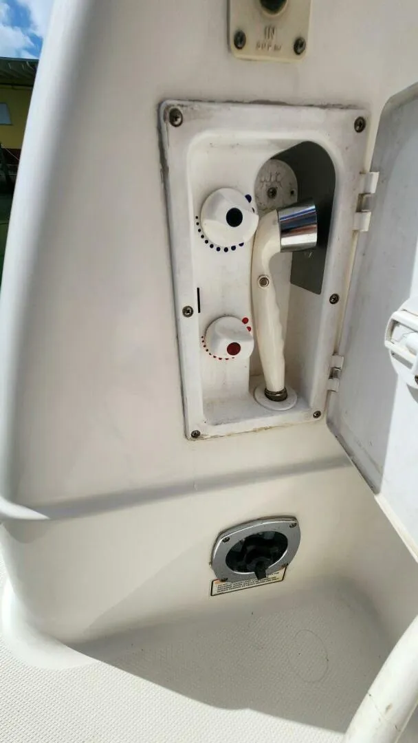 Slide: The Image of Sea Ray 390 Motor Yacht 2004 - 8