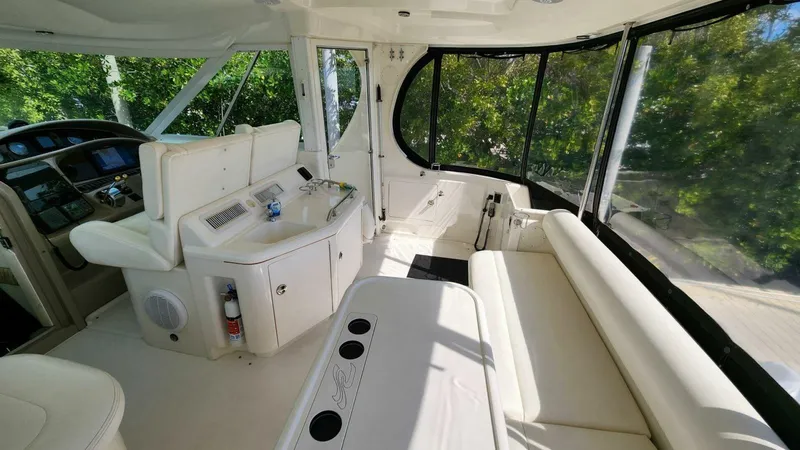 Slide: The Image of Sea Ray 390 Motor Yacht 2004 - 9