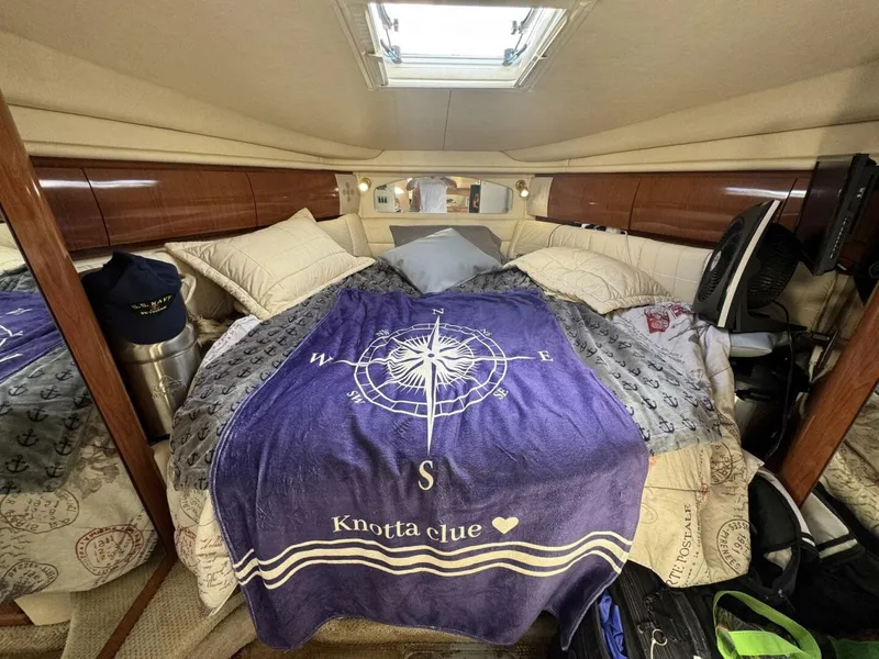 Slide: The Image of Sea Ray 360 Sundancer 2002 - 21