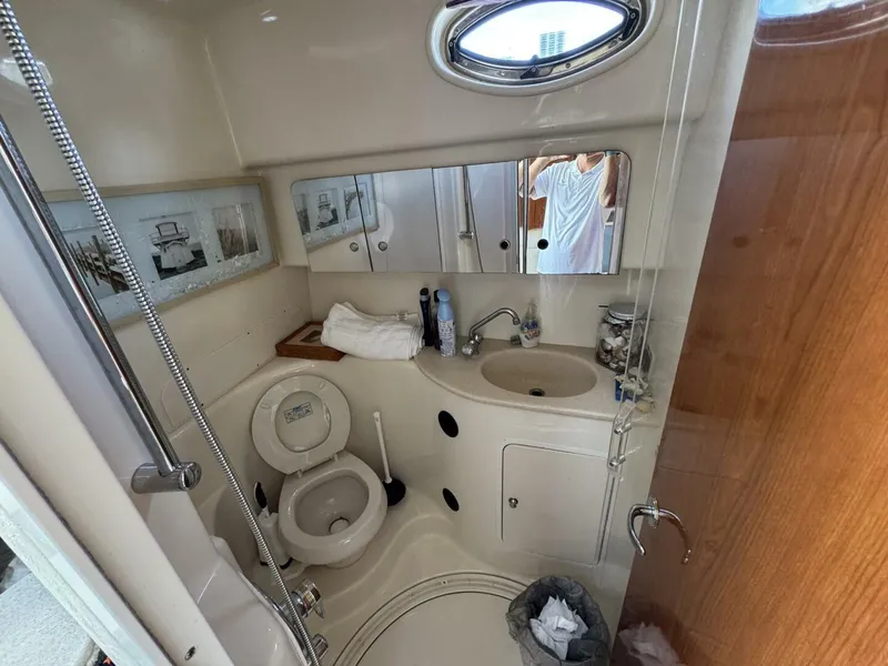 Slide: The Image of Sea Ray 360 Sundancer 2002 - 24