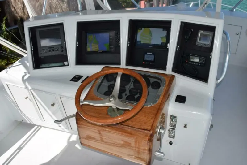 Slide: The Image of Sunny Briggs Flybridge Sportfish 1990 - 35