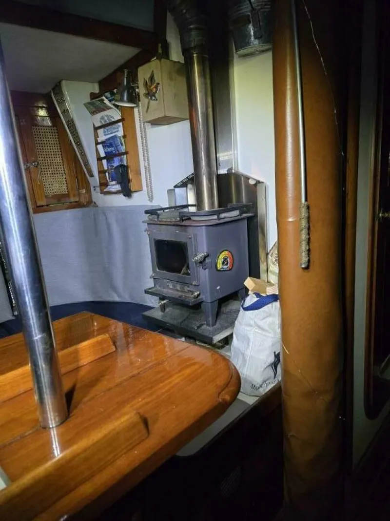 Slide: The Image of Gulfstar 40 1977 - 17