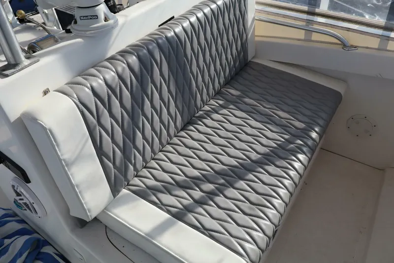 Slide: The Image of Luhrs 34 Convertible 2002 - 10