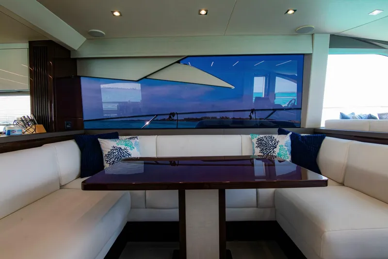 Slide: The Image of Sunseeker Manhattan 66 2018 - 14
