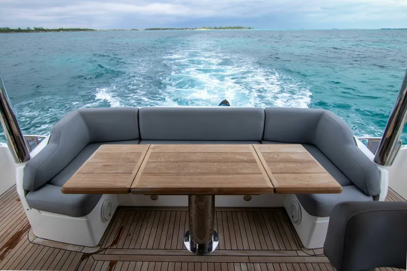 Slide: The Image of Sunseeker Manhattan 66 2018 - 36