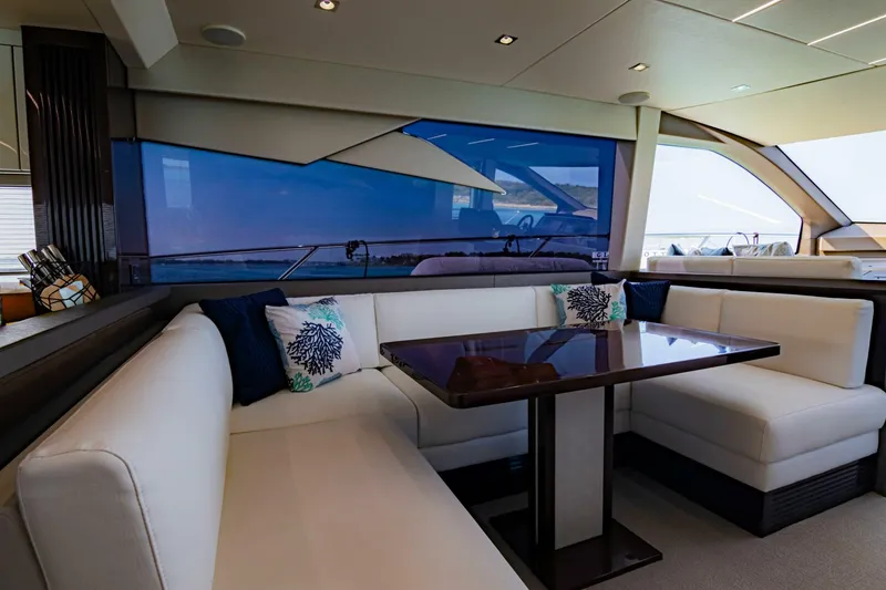 Slide: The Image of Sunseeker Manhattan 66 2018 - 7