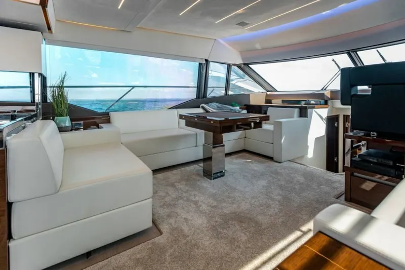 Slide: The Image of Prestige 630 Flybridge 2020 - 12