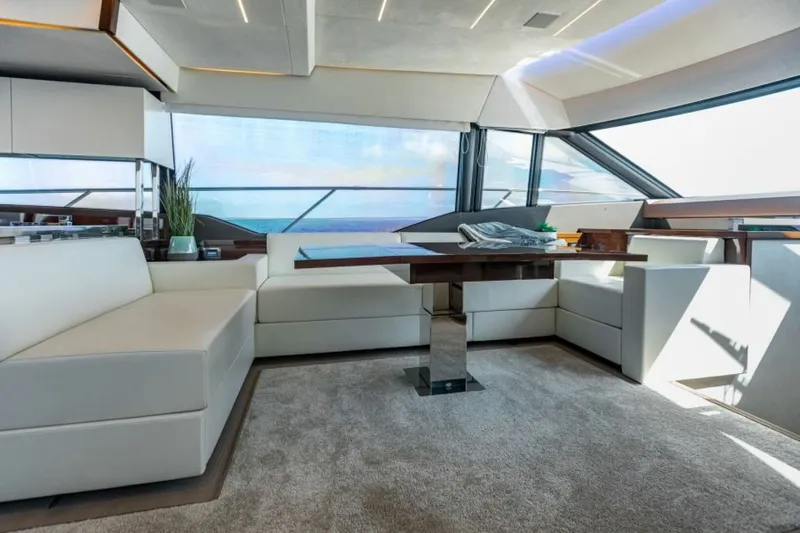 Slide: The Image of Prestige 630 Flybridge 2020 - 14