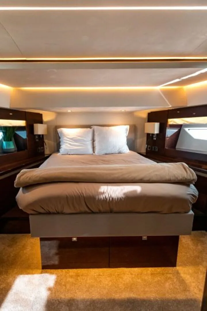 Slide: The Image of Prestige 630 Flybridge 2020 - 25