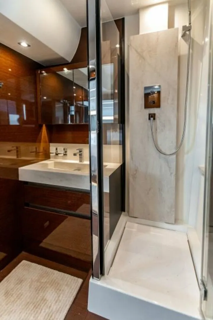 Slide: The Image of Prestige 630 Flybridge 2020 - 28