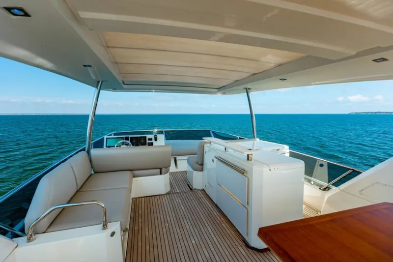 Slide: The Image of Prestige 630 Flybridge 2020 - 44