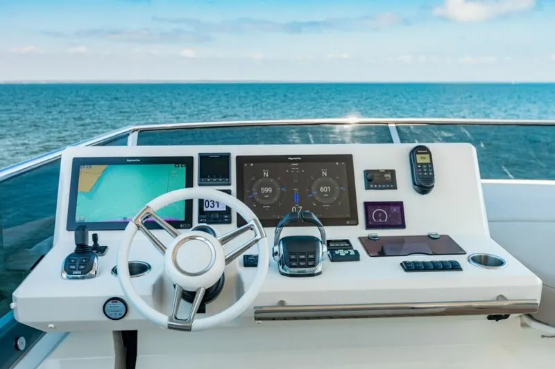 Slide: The Image of Prestige 630 Flybridge 2020 - 48