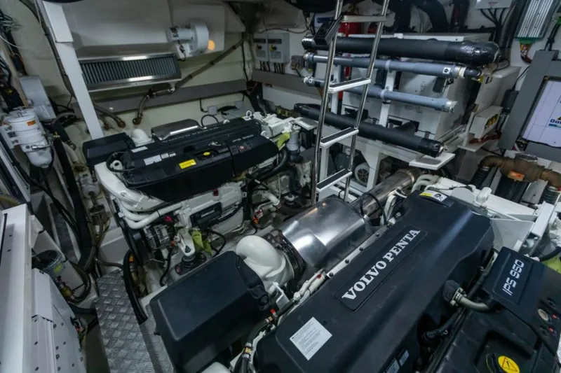 Slide: The Image of Prestige 630 Flybridge 2020 - 50