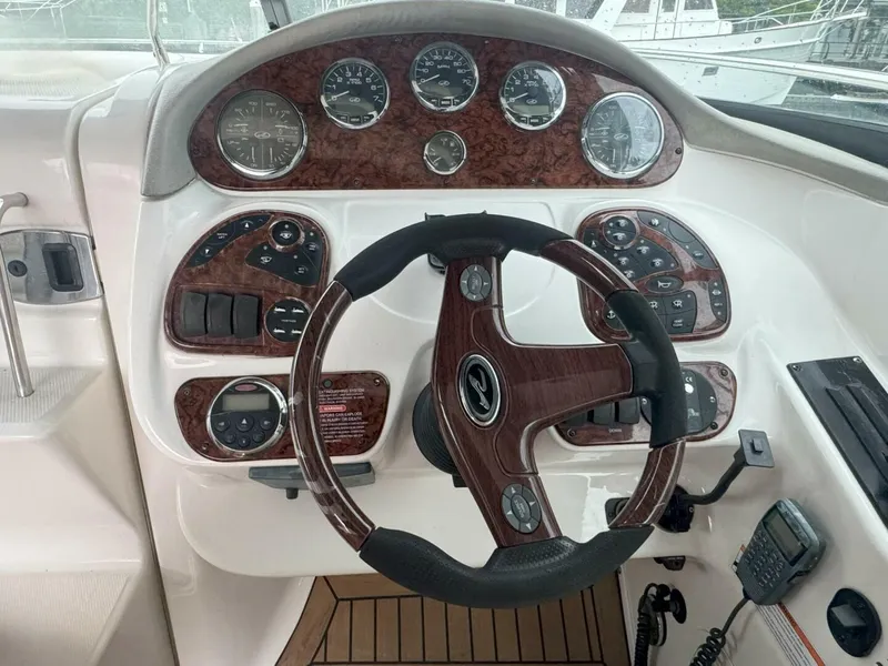 Slide: The Image of Sea Ray 29SLX with cuddy cabin 2007 - 15