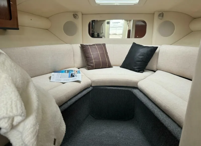 Slide: The Image of Sea Ray 29SLX with cuddy cabin 2007 - 19