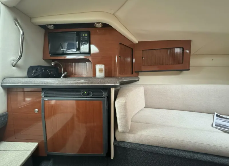 Slide: The Image of Sea Ray 29SLX with cuddy cabin 2007 - 21