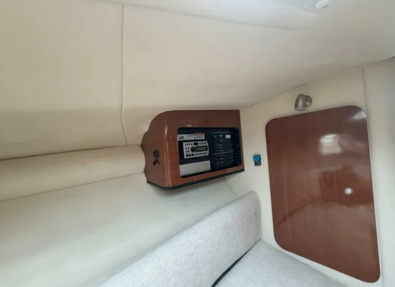 Slide: The Image of Sea Ray 29SLX with cuddy cabin 2007 - 23