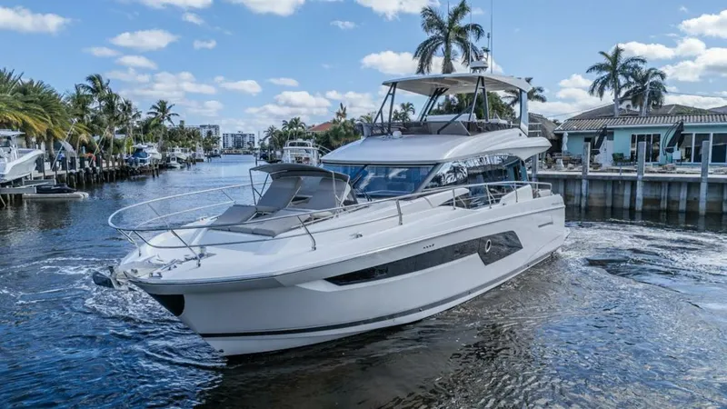 The Image of Prestige 520 Flybridge 2021 - 0