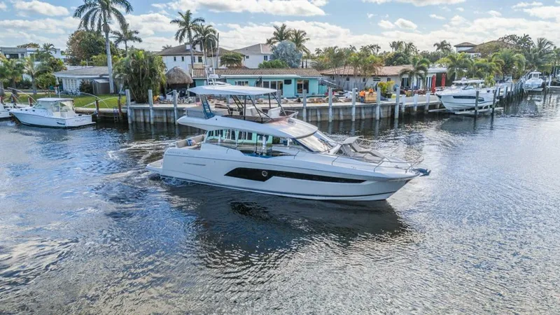 Slide: The Image of Prestige 520 Flybridge 2021 - 2