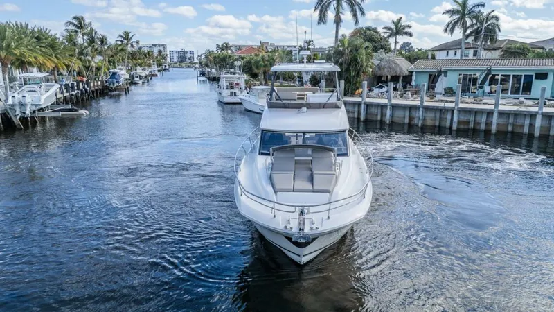 Slide: The Image of Prestige 520 Flybridge 2021 - 4