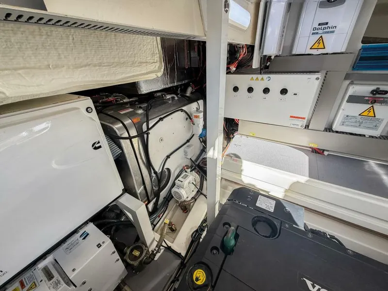 Slide: The Image of Prestige 520 Flybridge 2021 - 59