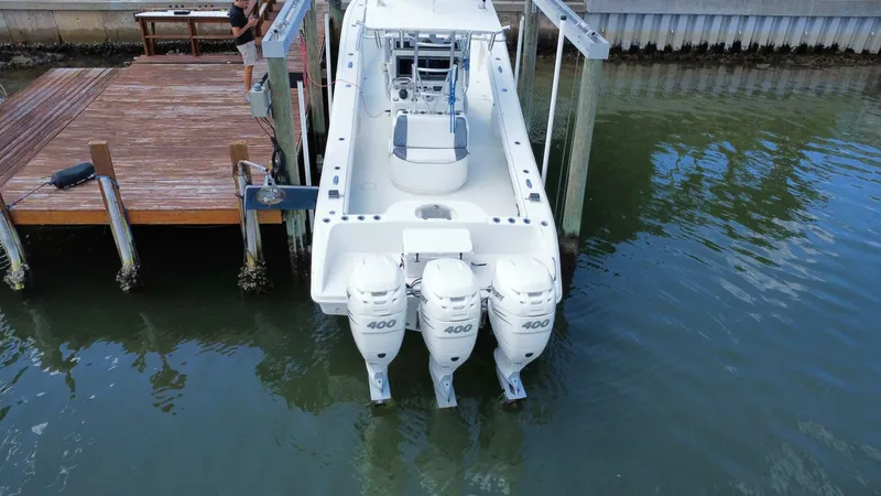 Slide: The Image of Yellowfin 34 Center Console 2006 - 2