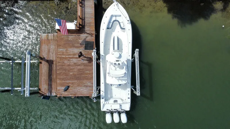 Slide: The Image of Yellowfin 34 Center Console 2006 - 4