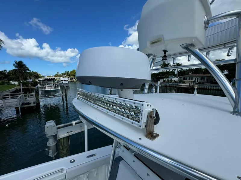 Slide: The Image of Yellowfin 34 Center Console 2006 - 9