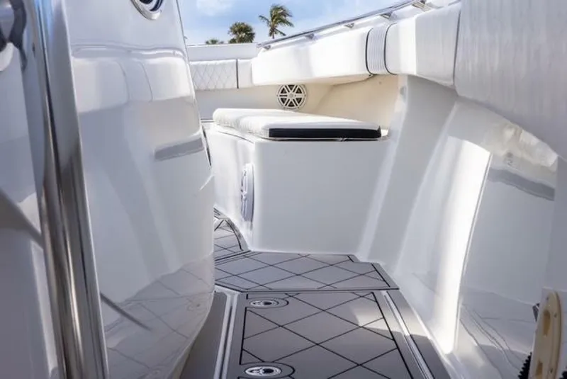 Slide: The Image of Spectre 37 Center Console 2007 - 28