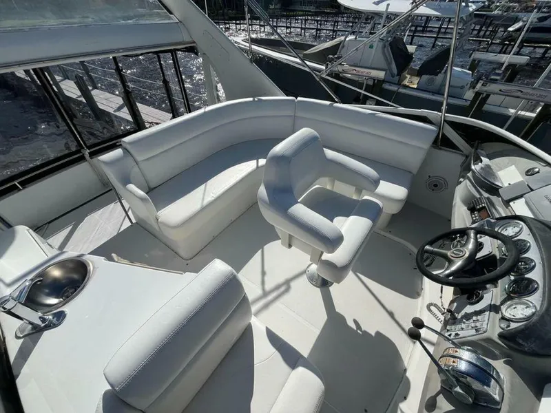 Slide: The Image of Carver Yachts 396 Motor Yacht 2000 - 4