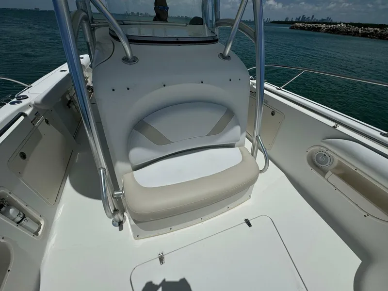 Slide: The Image of Boston Whaler 320 Outrage 2008 - 12