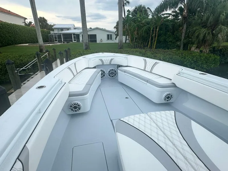 Slide: The Image of Contender 39 ST 2024 - 8