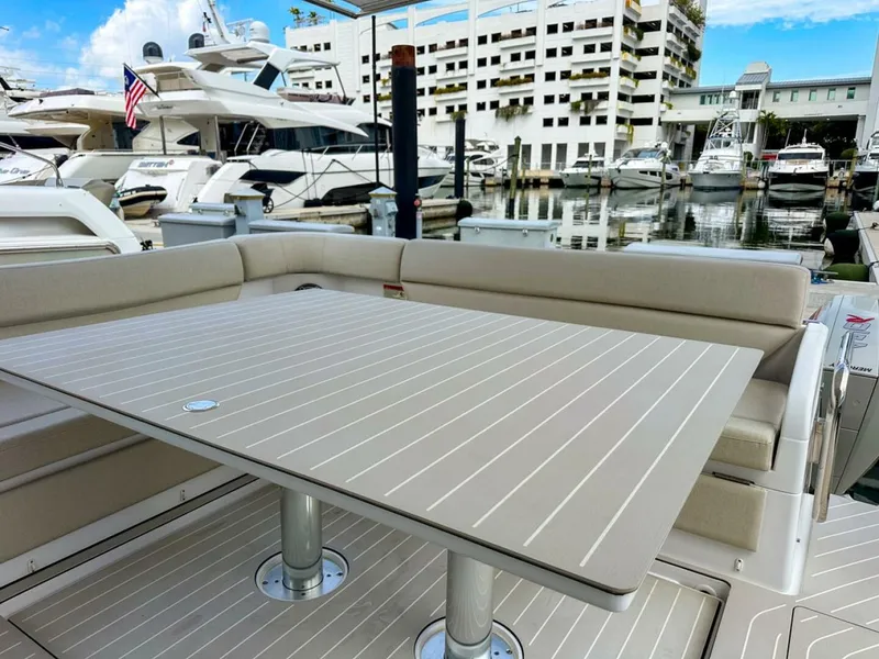 Slide: The Image of Azimut Verve 47 2023 - 10