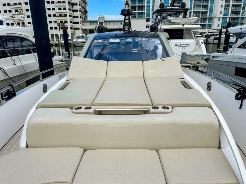 Slide: The Image of Azimut Verve 47 2023 - 30