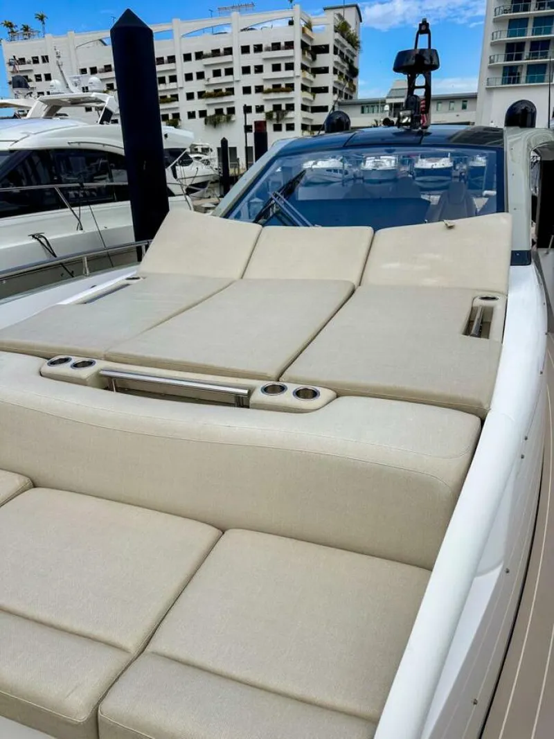 Slide: The Image of Azimut Verve 47 2023 - 32