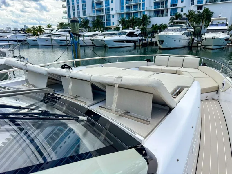 Slide: The Image of Azimut Verve 47 2023 - 34