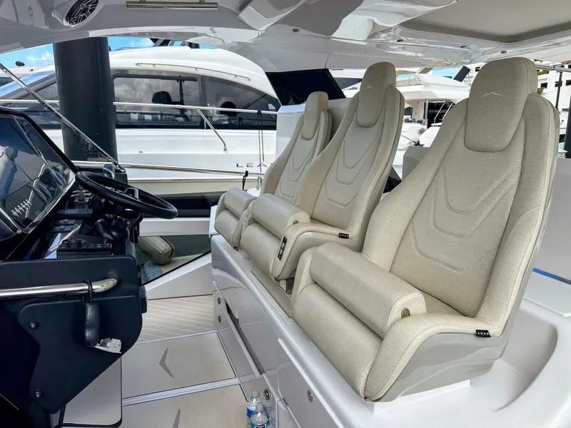 Slide: The Image of Azimut Verve 47 2023 - 37