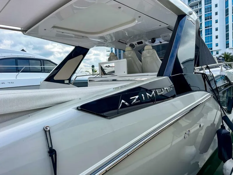 Slide: The Image of Azimut Verve 47 2023 - 4