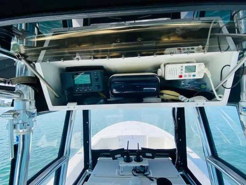 Slide: The Image of Contender 31 Cuddy 2004 - 35