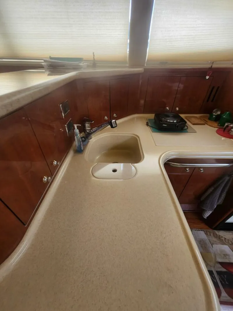 Slide: The Image of Sea Ray 480 Motor Yacht 2003 - 11
