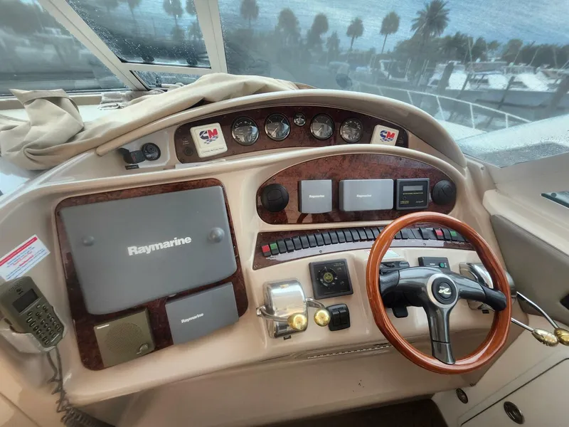 Slide: The Image of Sea Ray 480 Motor Yacht 2003 - 6