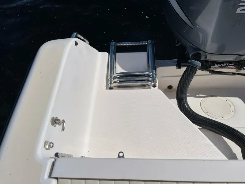 Slide: The Image of Grady-White Sailfish 282 2007 - 38