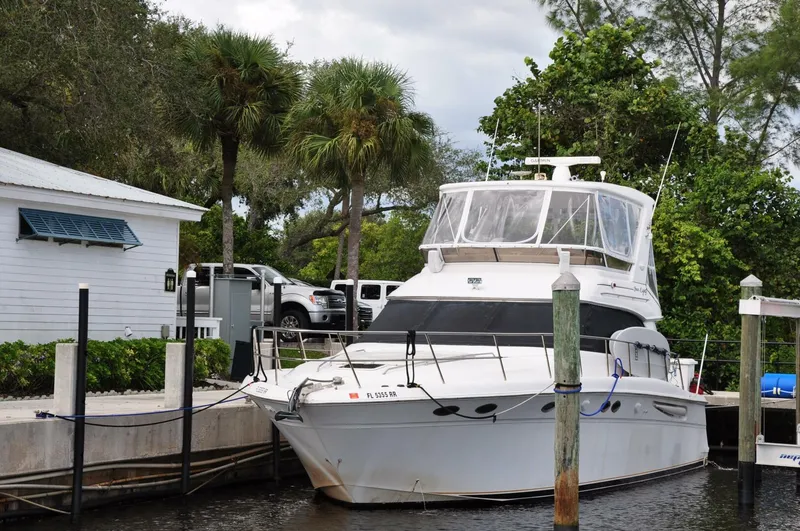 Slide: The Image of Sea Ray 480 Sedan Bridge 1998 - 4