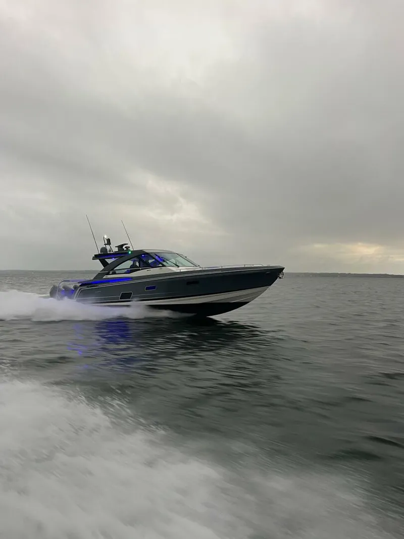 The Image of Formula 430 Super Sport Crossover 2024 - 0